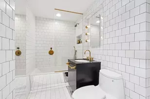 453 FDR Dr, New York City, NY 10002 - Photo 22