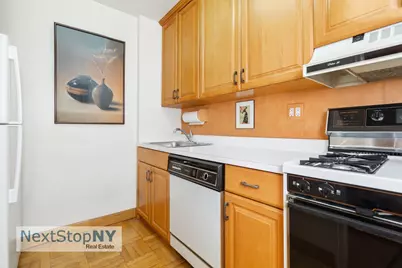 235 E 57th Street #11C, New York City, NY 10022 - Photo 8