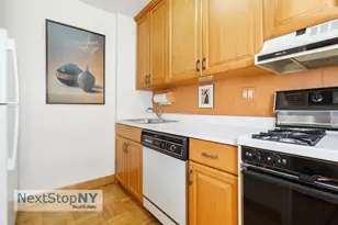 235 E 57th St, New York City, NY 10022 - Photo 8