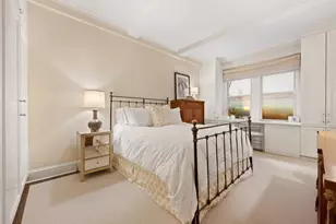 139 E 66th St, New York City, NY 10065 - Photo 4