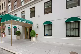 121 E 60th St, New York City, NY 10022 - Photo 10