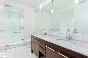 230 W 56th St, New York City, NY 10019 - Photo 30