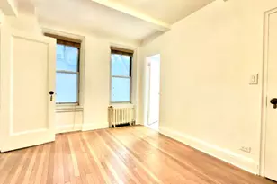 325 W 45th St, New York City, NY 10036 - Photo 4