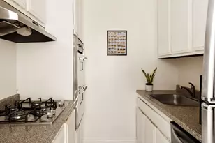 7 E 14th St, New York City, NY 10003 - Photo 4