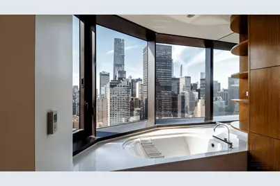 50 United Nations Plaza #34-A, New York, NY 10017 - Photo 16