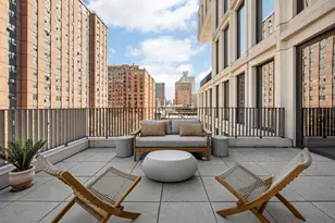 212 W 93rd St, New York City, NY 10025 - Photo 2