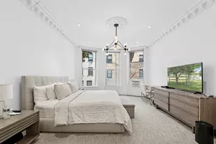 165 E 71st St, New York City, NY 10021 - Photo 4