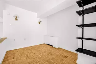 310 E 46th St, New York City, NY 10017 - Photo 8