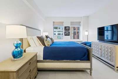 27 W 19th Street #12, New York City, NY 10011 - Photo 10