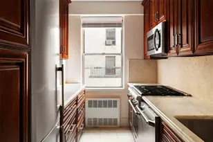 12 Beekman Pl, New York City, NY 10022 - Photo 8