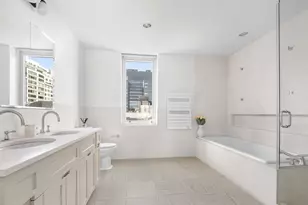 8 Union Square S, New York City, NY 10003 - Photo 6