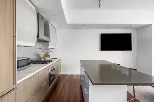 8 Union Square S, New York City, NY 10003 - Photo 6