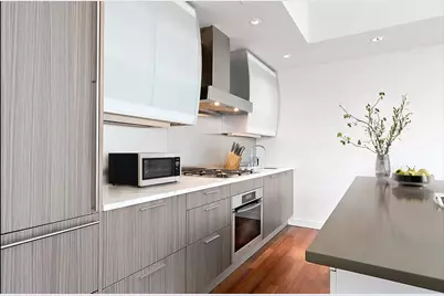 8 Union Square S #7B, New York City, NY 10003 - Photo 16