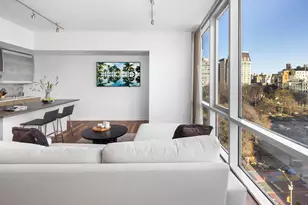 8 Union Square S, New York City, NY 10003 - Photo 2