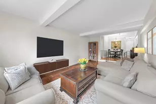 320 W 76th St, New York City, NY 10023 - Photo 2