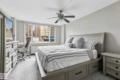 301 E 78th Street #7E, New York City, NY 10075 - Photo 6