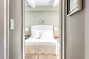 333 E 43rd St, New York, NY 10017 - Photo 8