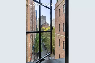 333 E 43rd Street #922, New York, NY 10017 - Photo 4