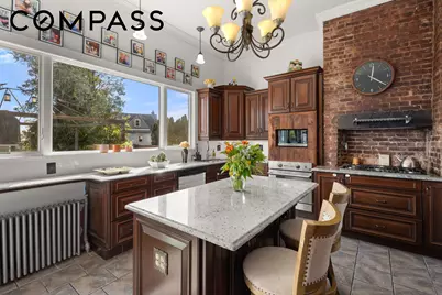 351 St Pauls Avenue, New York City, NY 10304 - Photo 8