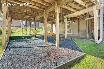 351 St Pauls Avenue, New York, NY 10304 - Photo 26