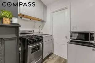 5 Charles St, New York, NY 10014 - Photo 2