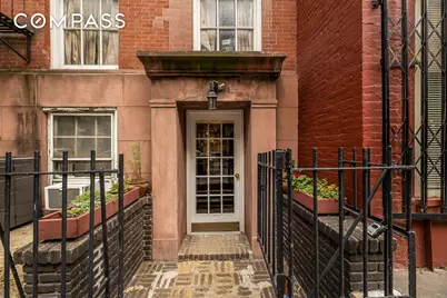 5 Charles Street #1F, New York, NY 10014 - Photo 4