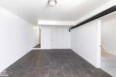 96 W End Avenue, New York City, NY 11235 - Photo 4