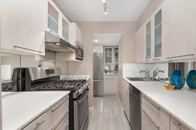 220 E 67th Street #11G, New York City, NY 10065 - Photo 6