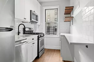 680 W 204th St, New York City, NY 10034 - Photo 2