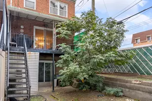 69-01 61st Rd, Middle Village, NY 11379 - Photo 4