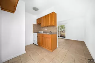 69-01 61st Rd, Middle Village, NY 11379 - Photo 8