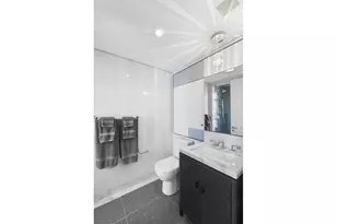 21 E 61st St, New York City, NY 10065 - Photo 16