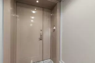 21 E 61st St, New York City, NY 10065 - Photo 18