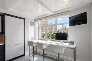 21 E 61st St, New York City, NY 10065 - Photo 10