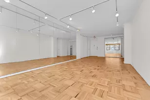 220 E 54th St, New York City, NY 10022 - Photo 6