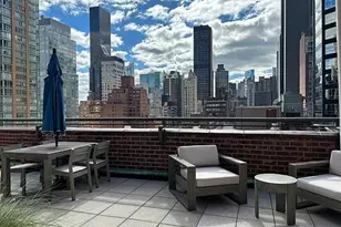 220 E 54th St, New York City, NY 10022 - Photo 4