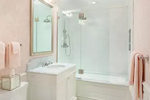 121 E 65th St, New York City, NY 10065 - Photo 16