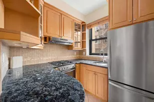 135 W 16th St, New York City, NY 10011 - Photo 4