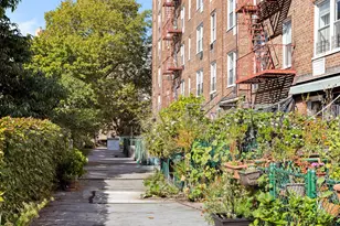 616 E 18th St, New York City, NY 11226 - Photo 14