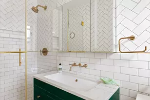 616 E 18th St, New York City, NY 11226 - Photo 10