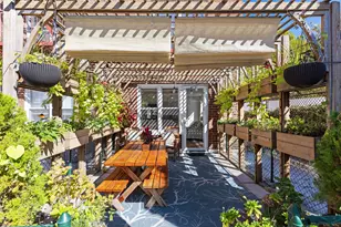 616 E 18th St, New York City, NY 11226 - Photo 12