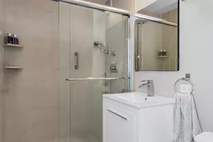 400 E 56th St, New York City, NY 10022 - Photo 6