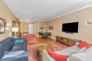 400 E 56th St, New York City, NY 10022 - Photo 2