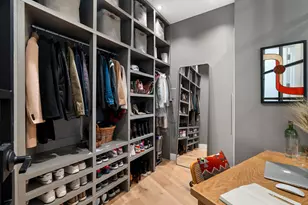 27-28 Thomson Ave, New York City, NY 11101 - Photo 2