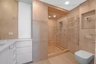 220 E 65th St, New York City, NY 10065 - Photo 14