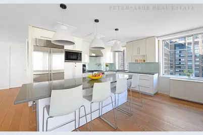 220 E 65th Street #21-M, New York City, NY 10065 - Photo 6
