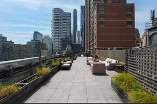 176 Johnson St, New York City, NY 11201 - Photo 8