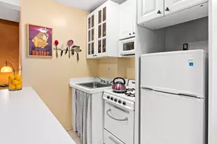 235 W 102nd St, New York City, NY 10025 - Photo 4