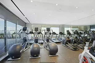 300 E 40th St, New York City, NY 10016 - Photo 14