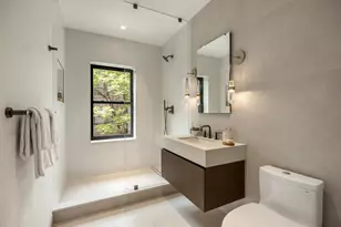 250 W 73rd St, New York City, NY 10023 - Photo 20